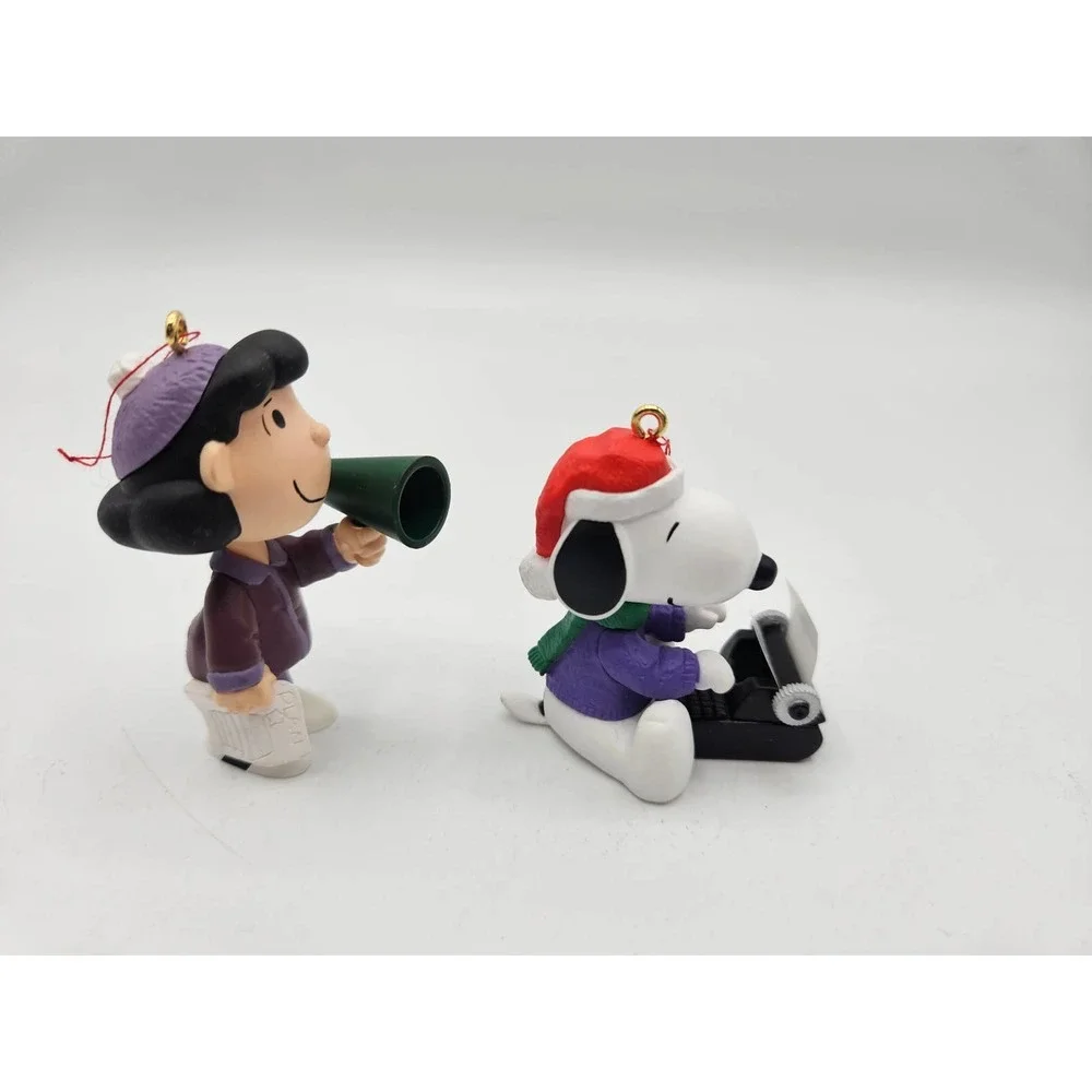 Hallmark Peanuts A Snoopy Christmas Lucy 2000 & Literary Ace‎ Snoopy 2002
